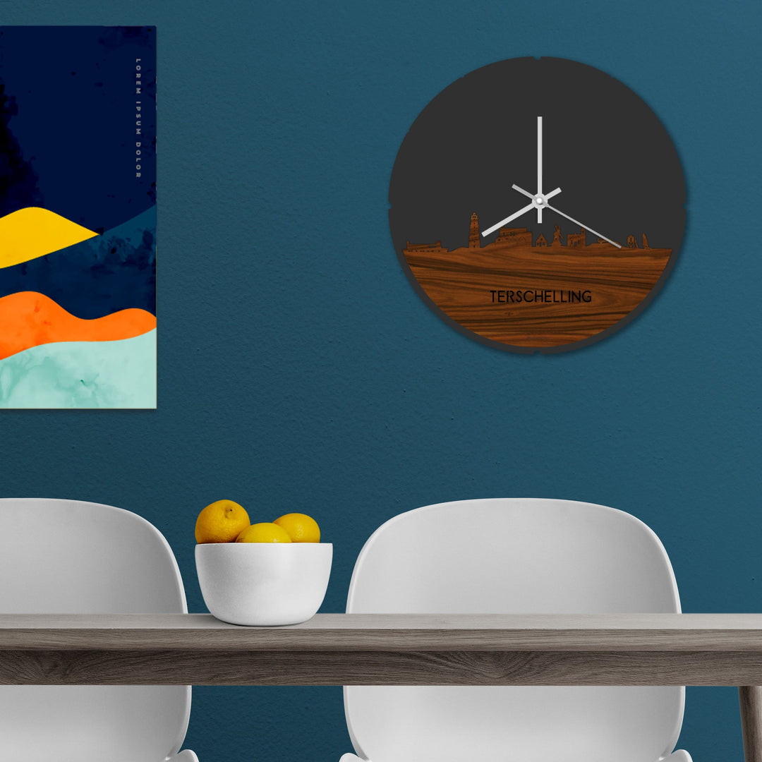 Skyline Klok Rond Terschelling Palissander houten cadeau decoratie relatiegeschenk van WoodWideCities
