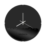 Skyline Klok Rond Valencia Zwart glanzend gerecycled kunststof cadeau decoratie relatiegeschenk van WoodWideCities