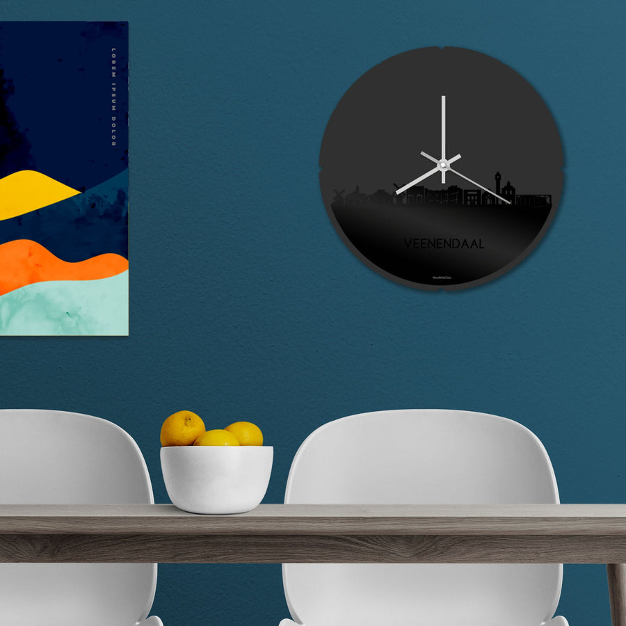 Skyline Klok Rond Veenendaal Zwart glanzend gerecycled kunststof cadeau decoratie relatiegeschenk van WoodWideCities