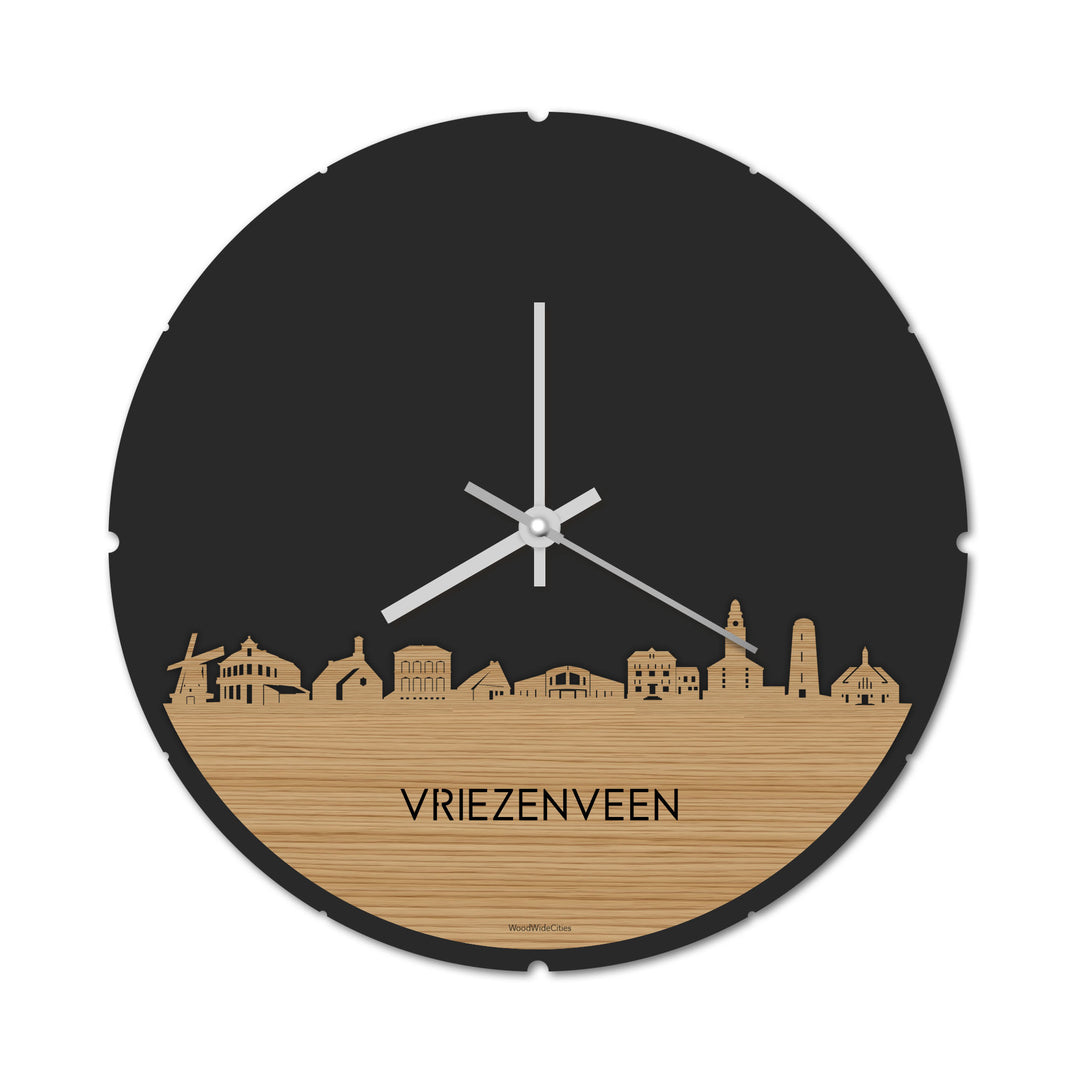 Skyline Klok Rond Vriezenveen Bamboe houten cadeau decoratie relatiegeschenk van WoodWideCities
