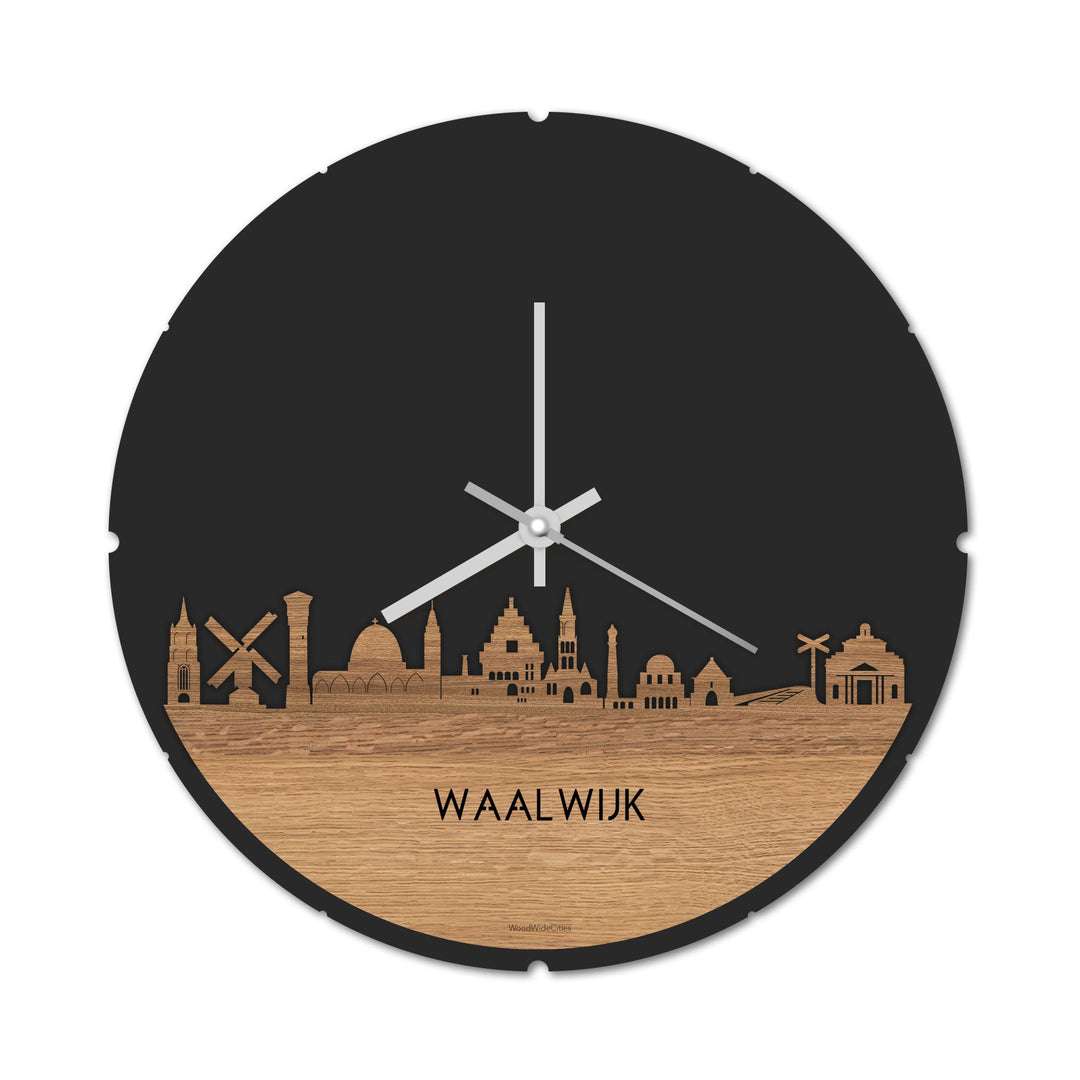 Skyline Klok Rond Waalwijk Eiken houten cadeau decoratie relatiegeschenk van WoodWideCities