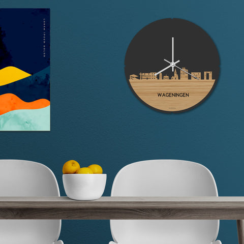 Skyline Klok Rond Wageningen Bamboe houten cadeau decoratie relatiegeschenk van WoodWideCities