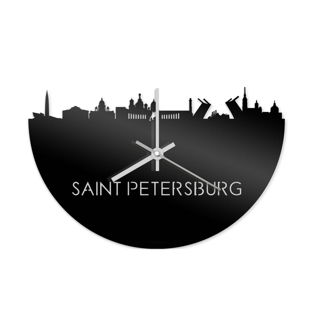 Skyline Klok Saint Petersburg Zwart glanzend gerecycled kunststof cadeau decoratie relatiegeschenk van WoodWideCities