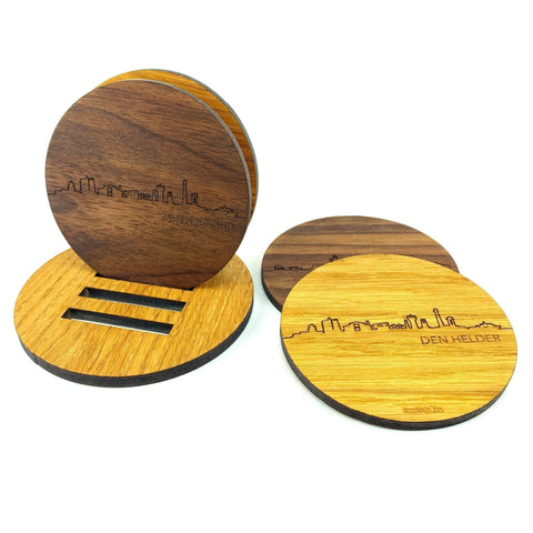 Skyline Onderzetters Den Helder Eiken en noten houten cadeau decoratie relatiegeschenk van WoodWideCities