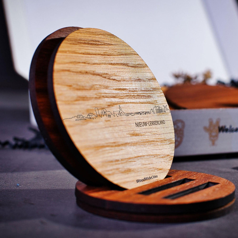 Skyline Onderzetters Nieuw-Lekkerland Eiken en noten houten cadeau decoratie relatiegeschenk van WoodWideCities
