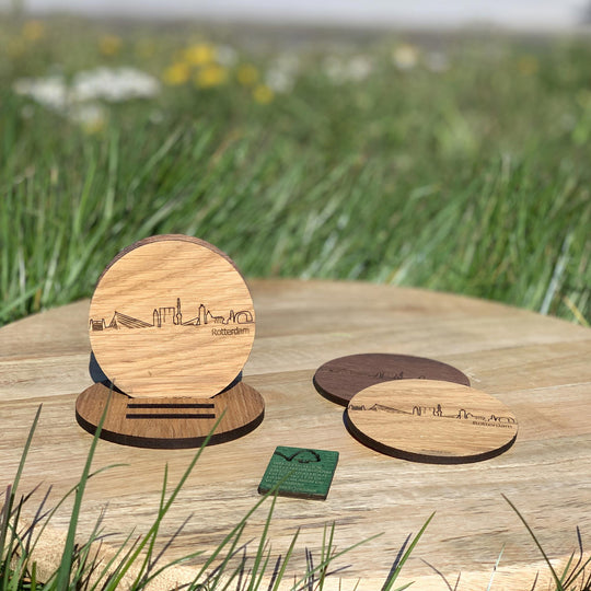 Skyline Onderzetters Rotterdam Eiken en noten houten cadeau decoratie relatiegeschenk van WoodWideCities
