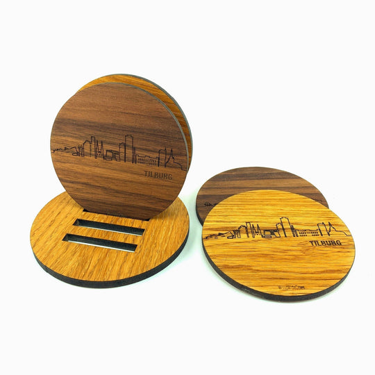 Skyline Onderzetters Tilburg Eiken en noten houten cadeau decoratie relatiegeschenk van WoodWideCities