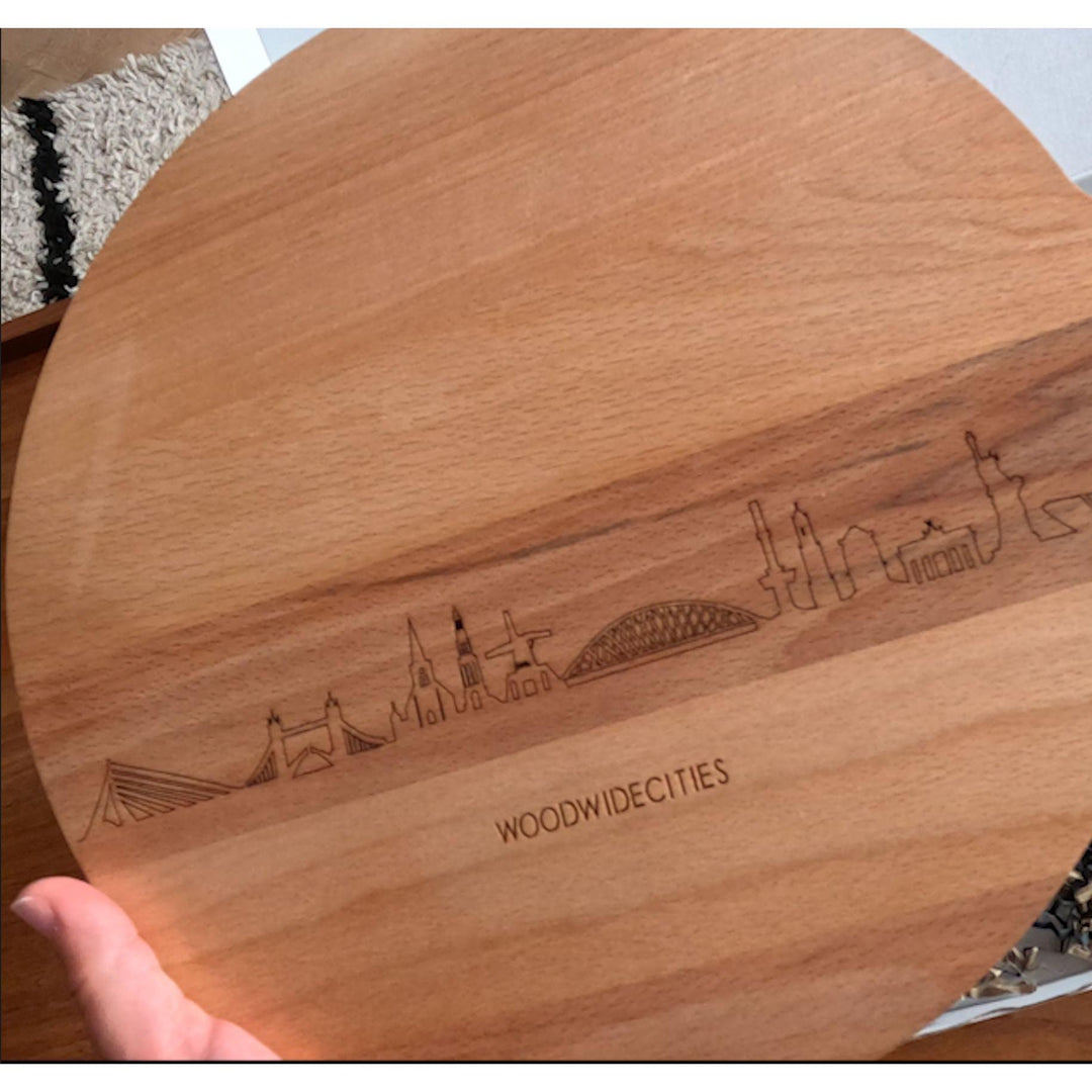 Skyline Serveerplank Rond Amersfoort houten cadeau decoratie relatiegeschenk van WoodWideCities