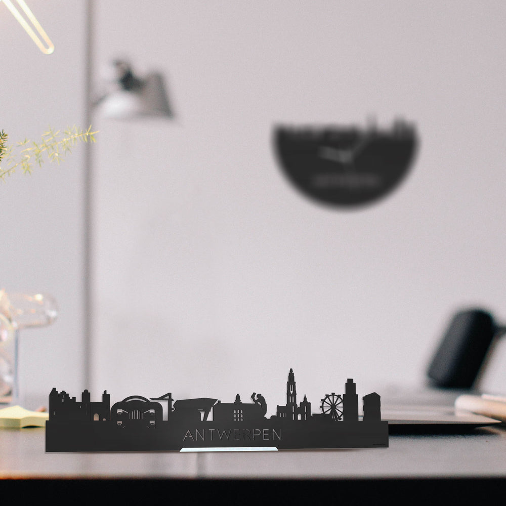 Standing Skyline Antwerpen Zwart houten cadeau decoratie relatiegeschenk van WoodWideCities
