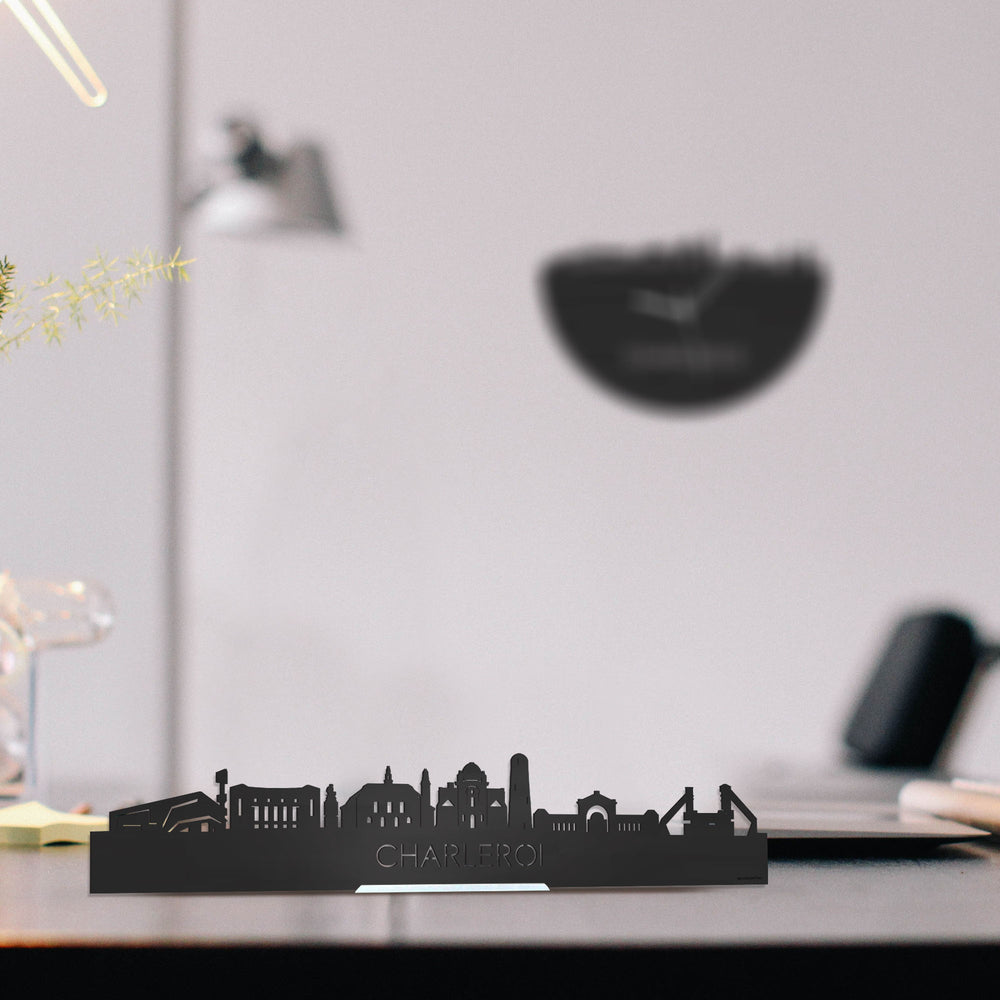 Standing Skyline Charleroi Zwart houten cadeau decoratie relatiegeschenk van WoodWideCities