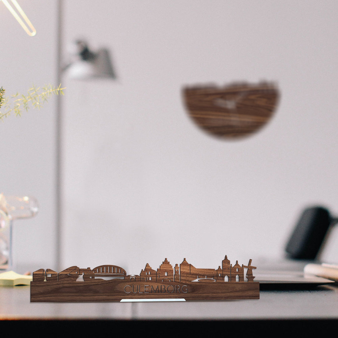 Standing Skyline Culemborg Noten houten cadeau decoratie relatiegeschenk van WoodWideCities