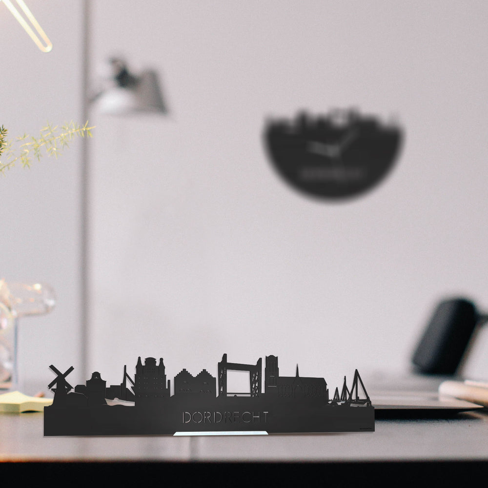 Standing Skyline Dordrecht Zwart houten cadeau decoratie relatiegeschenk van WoodWideCities