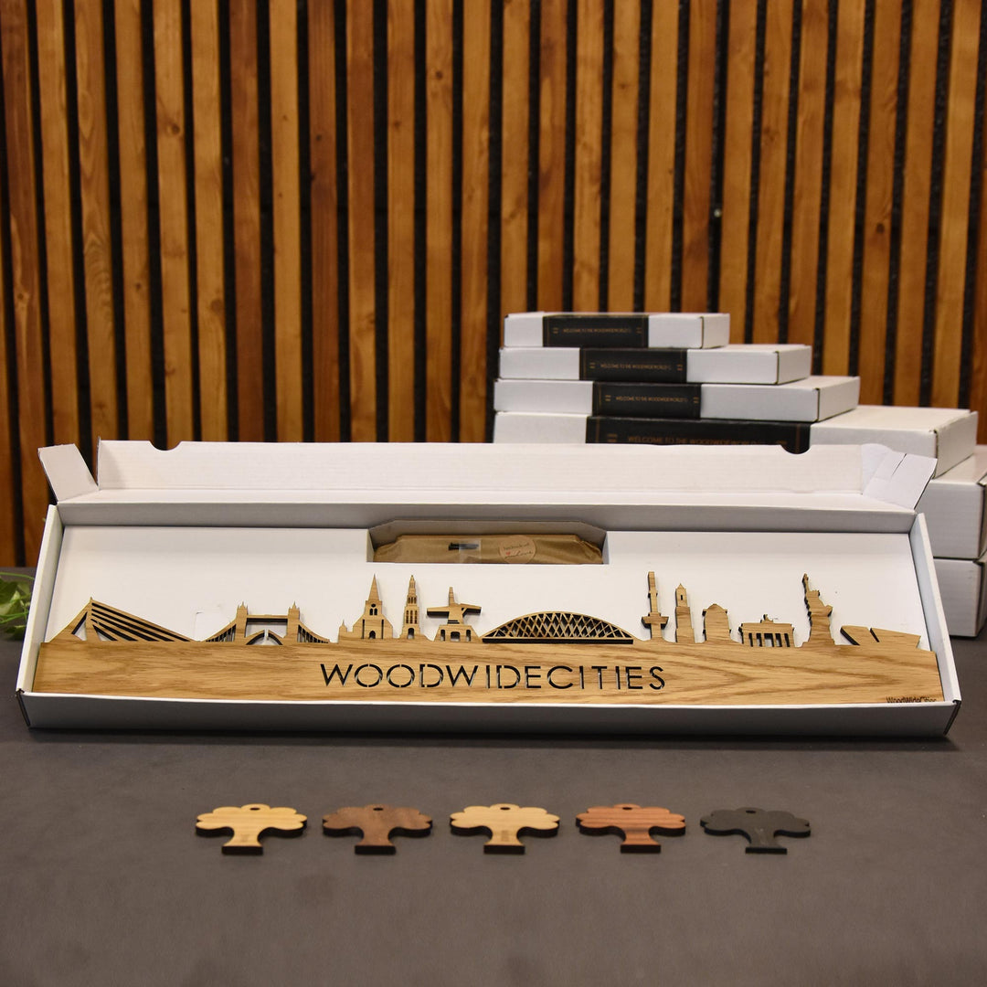 Standing Skyline Havana Eiken houten cadeau decoratie relatiegeschenk van WoodWideCities