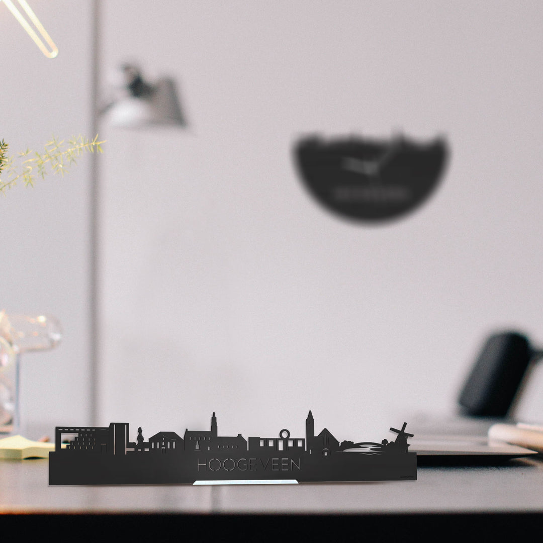 Standing Skyline Hoogeveen  Zwart houten cadeau decoratie relatiegeschenk van WoodWideCities