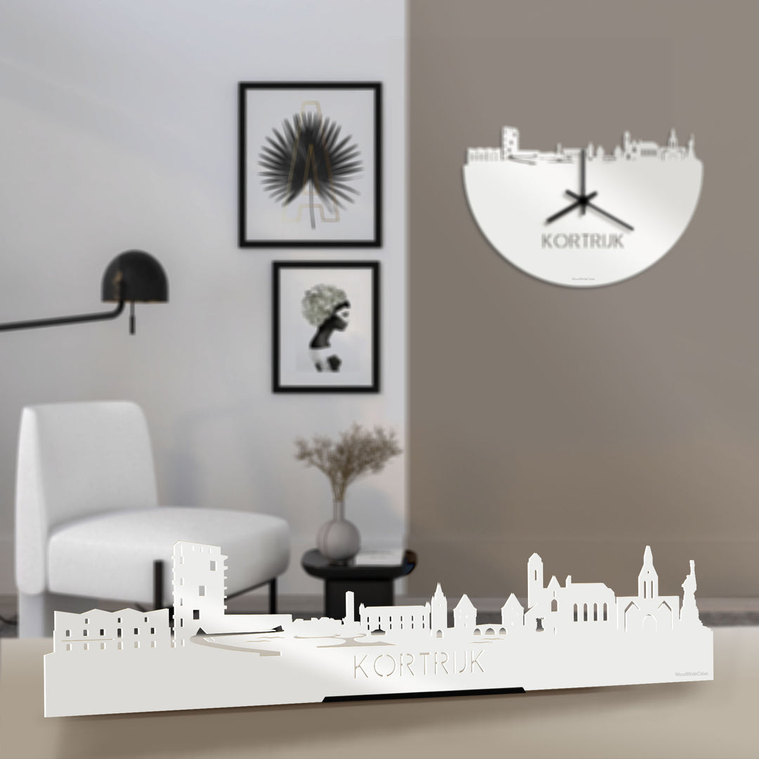 Standing Skyline Kortrijk Wit glanzend gerecycled kunststof cadeau decoratie relatiegeschenk van WoodWideCities