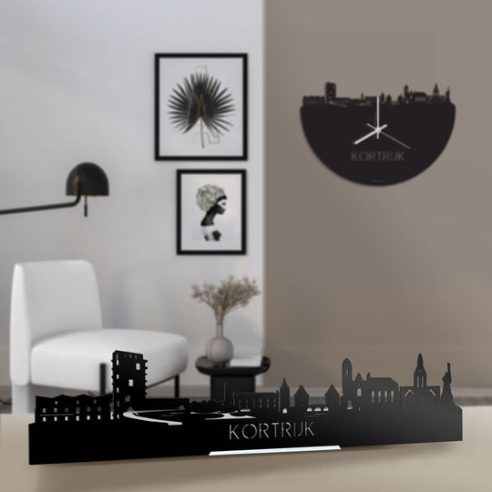Standing Skyline Kortrijk Zwart glanzend gerecycled kunststof cadeau decoratie relatiegeschenk van WoodWideCities