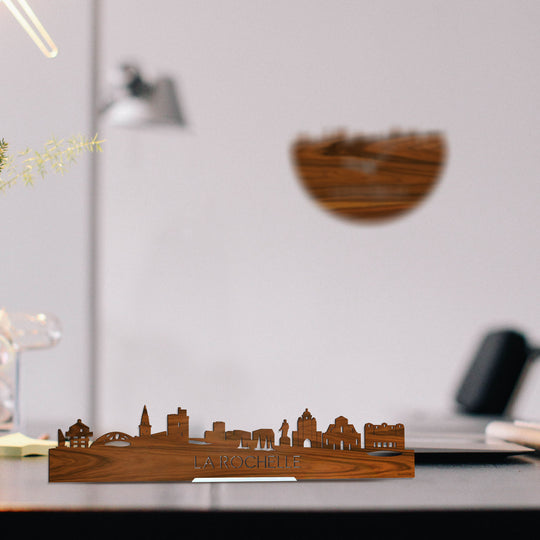 Standing Skyline La Rochelle Palissander houten cadeau decoratie relatiegeschenk van WoodWideCities