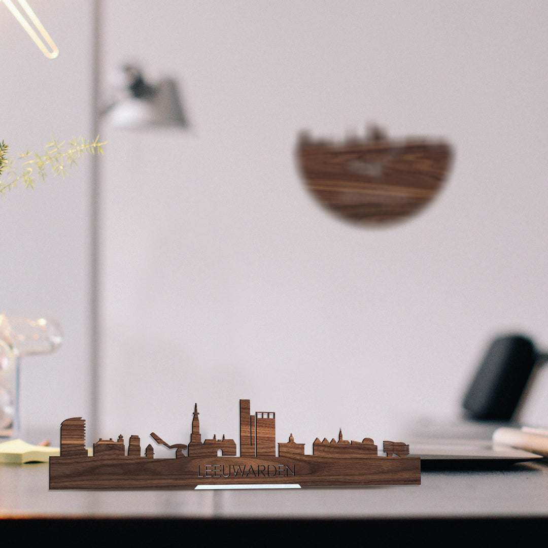 Standing Skyline Leeuwarden Noten houten cadeau decoratie relatiegeschenk van WoodWideCities