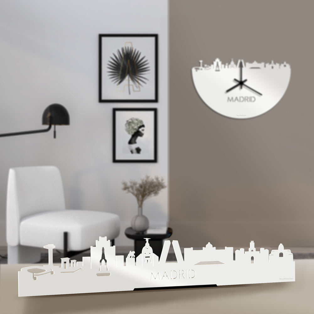 Standing Skyline Madrid Wit glanzend gerecycled kunststof cadeau decoratie relatiegeschenk van WoodWideCities