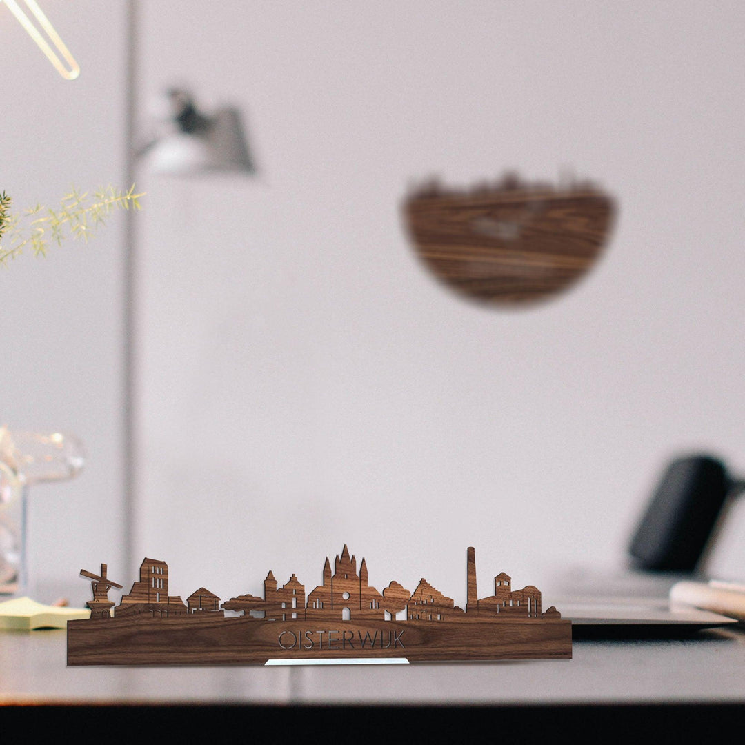 Standing Skyline Oisterwijk Noten houten cadeau decoratie relatiegeschenk van WoodWideCities