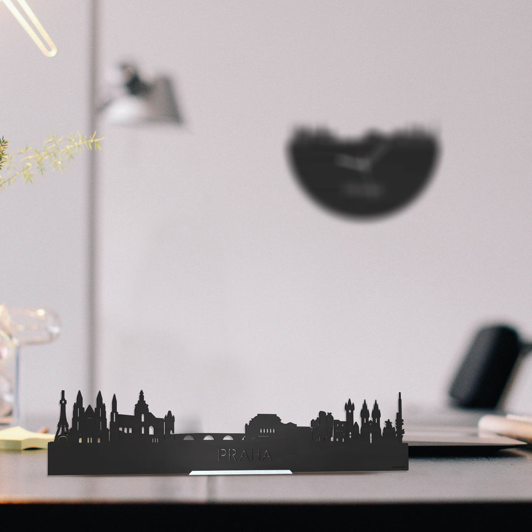 Standing Skyline Praha Zwart houten cadeau decoratie relatiegeschenk van WoodWideCities