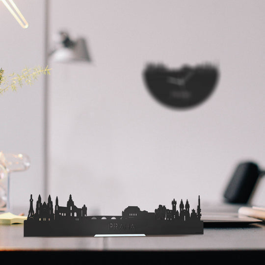 Standing Skyline Praha Zwart houten cadeau decoratie relatiegeschenk van WoodWideCities