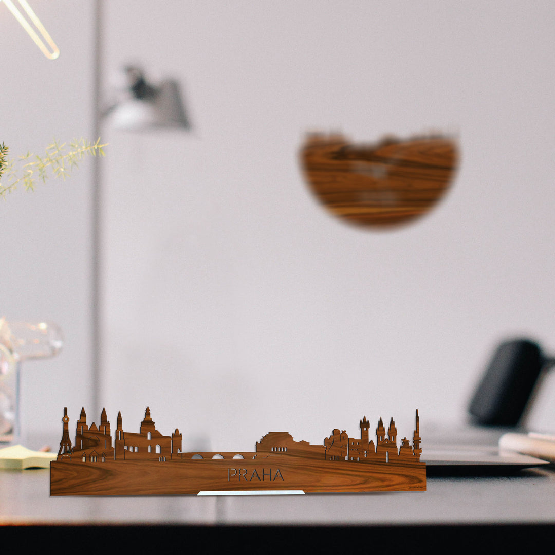 Standing Skyline Praha Palissander houten cadeau decoratie relatiegeschenk van WoodWideCities