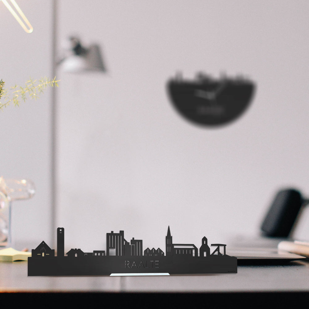 Standing Skyline Raalte Zwart houten cadeau decoratie relatiegeschenk van WoodWideCities