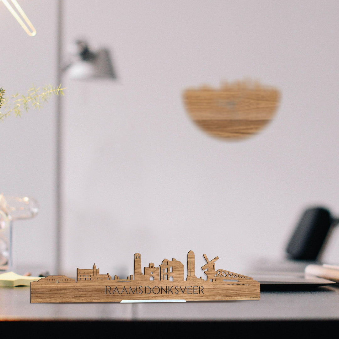 Standing Skyline Raamsdonksveer Eiken houten cadeau decoratie relatiegeschenk van WoodWideCities