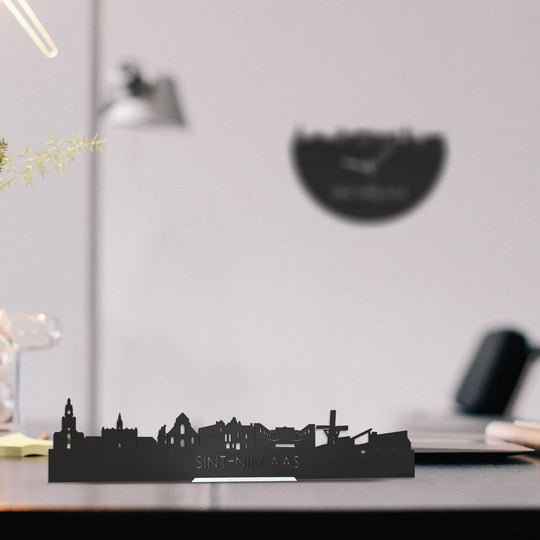 Standing Skyline Sint-Niklaas Zwart houten cadeau decoratie relatiegeschenk van WoodWideCities