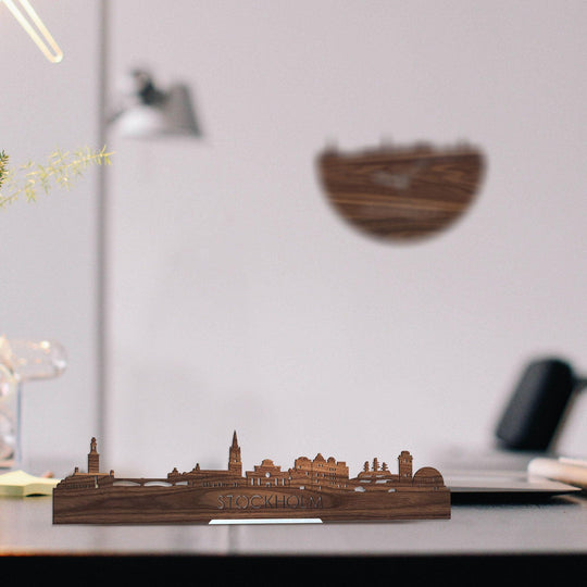 Standing Skyline Stockholm Noten houten cadeau decoratie relatiegeschenk van WoodWideCities