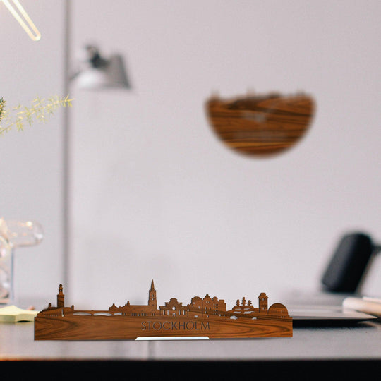 Standing Skyline Stockholm Palissander houten cadeau decoratie relatiegeschenk van WoodWideCities