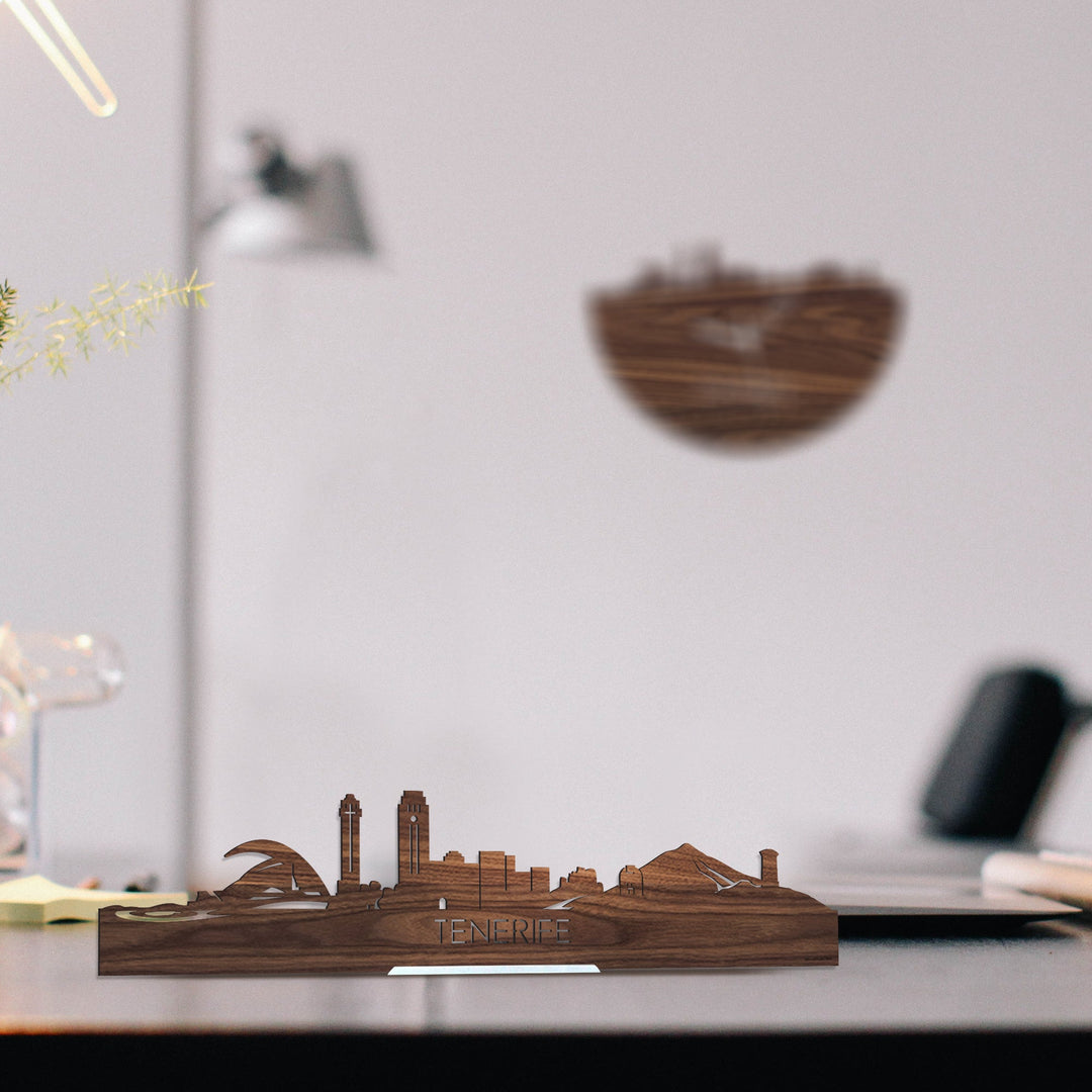 Standing Skyline Tenerife Noten houten cadeau decoratie relatiegeschenk van WoodWideCities