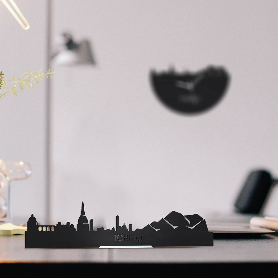 Standing Skyline Torino Zwart houten cadeau decoratie relatiegeschenk van WoodWideCities