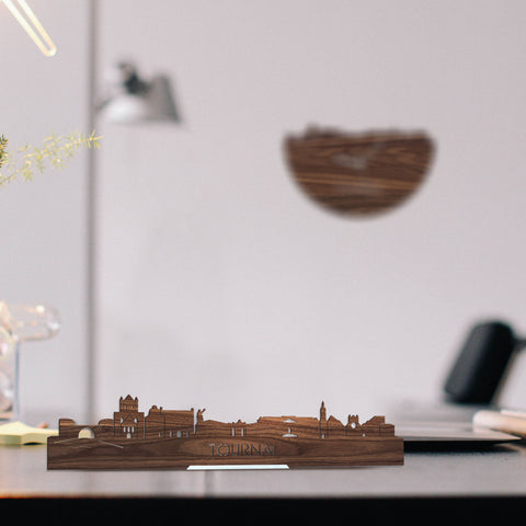 Standing Skyline Tournai Noten houten cadeau decoratie relatiegeschenk van WoodWideCities