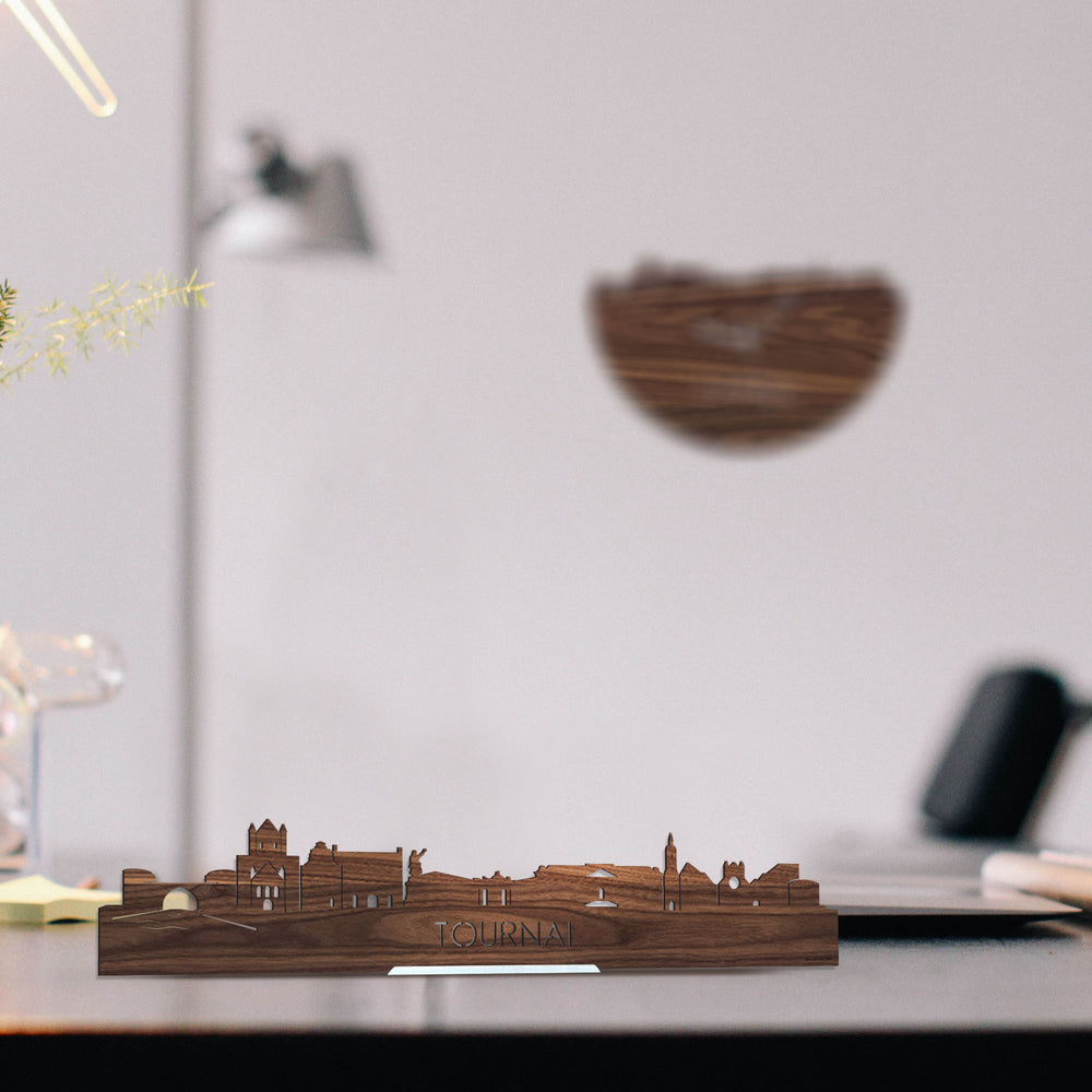 Standing Skyline Tournai Noten houten cadeau decoratie relatiegeschenk van WoodWideCities