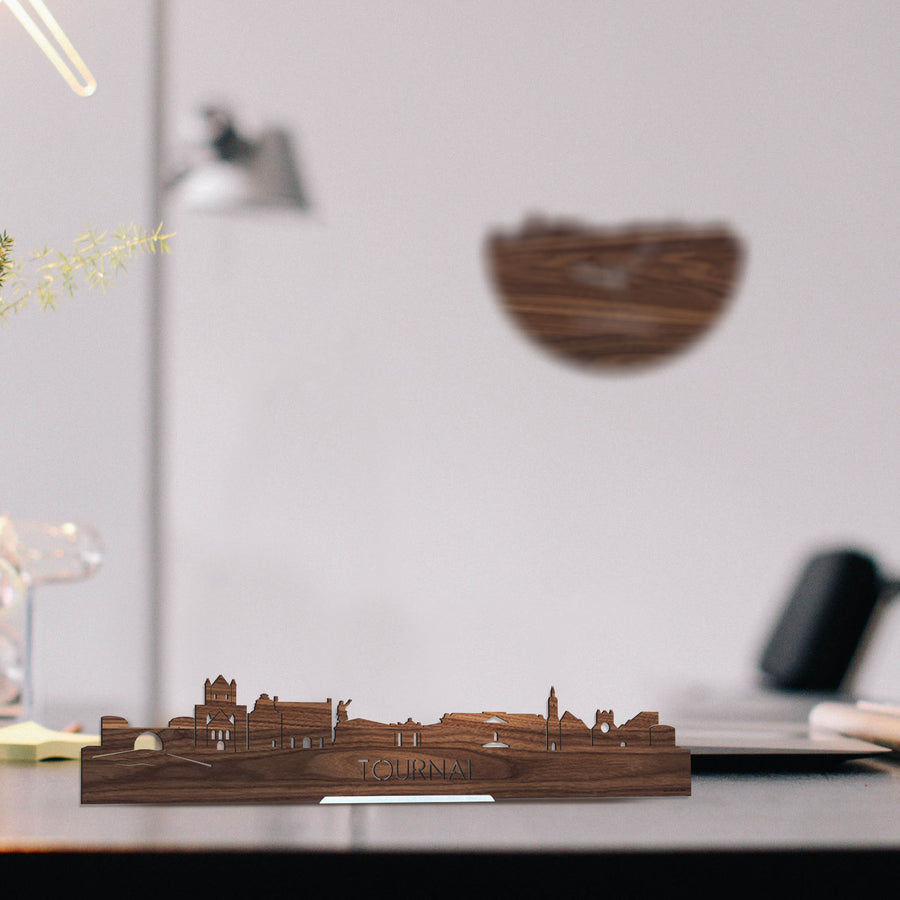 Standing Skyline Tournai Noten houten cadeau decoratie relatiegeschenk van WoodWideCities