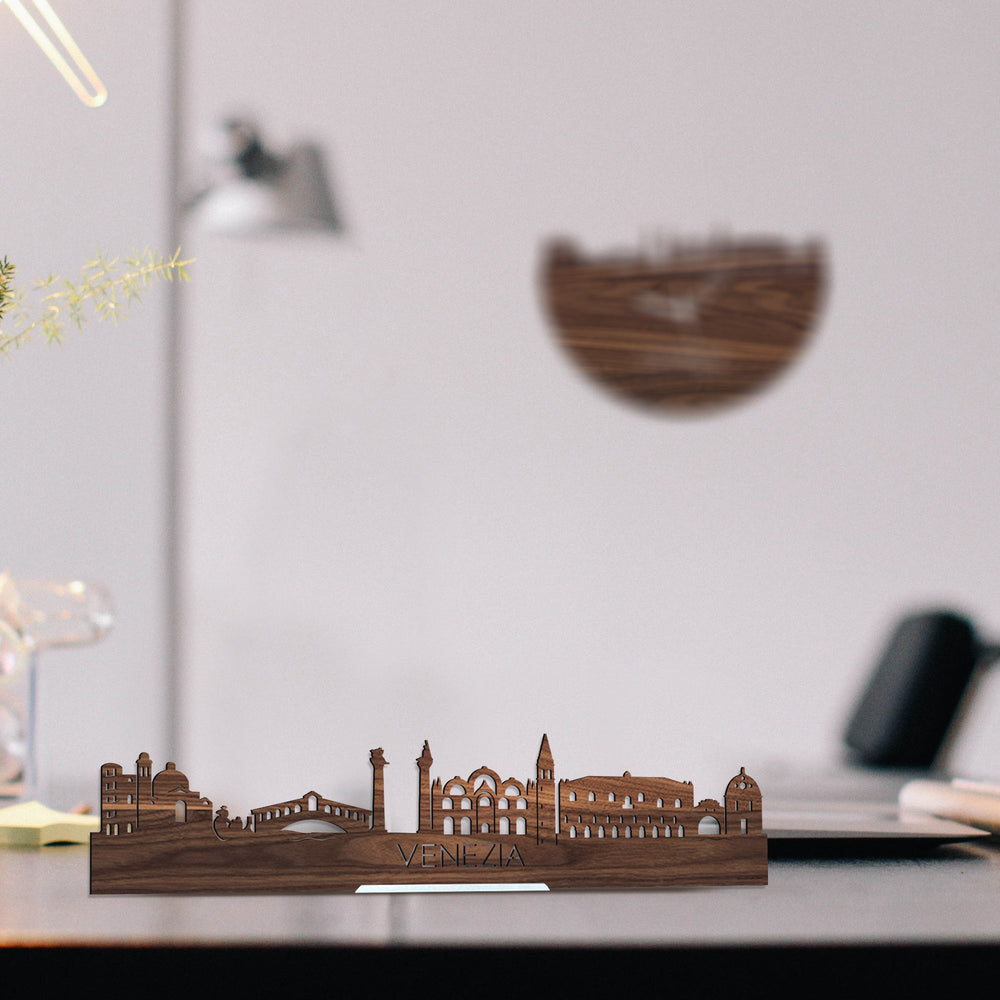 Standing Skyline Venezia Noten houten cadeau decoratie relatiegeschenk van WoodWideCities