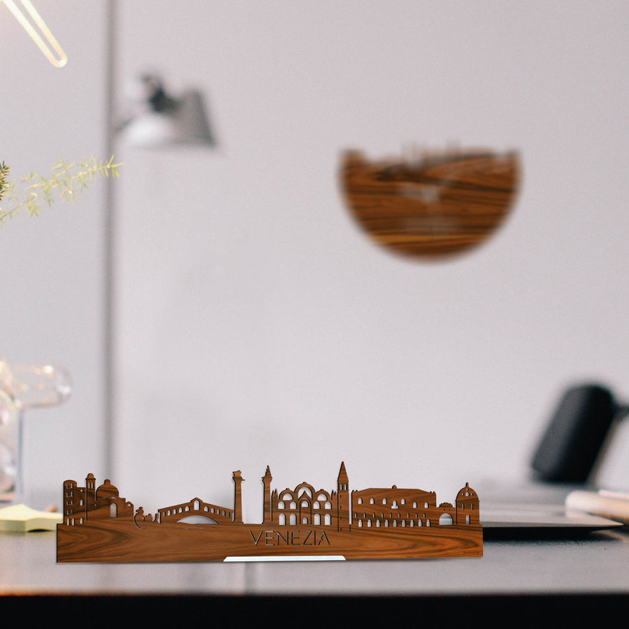 Standing Skyline Venezia Palissander houten cadeau decoratie relatiegeschenk van WoodWideCities