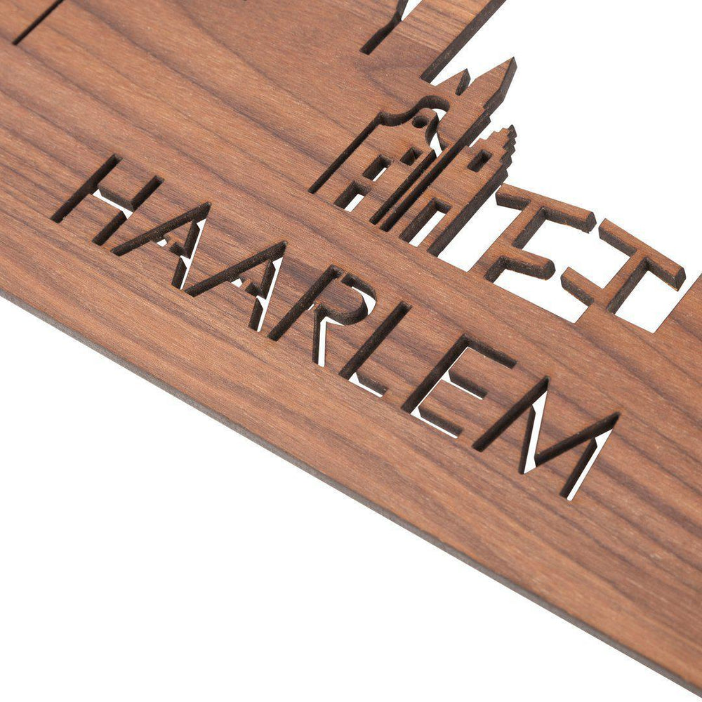Skyline Haarlem Noten houten cadeau decoratie relatiegeschenk van WoodWideCities