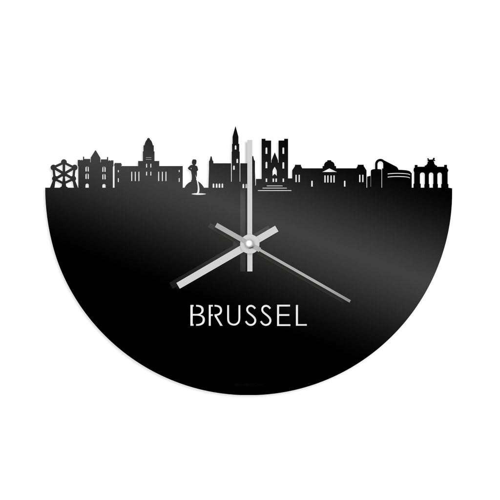 Skyline Klok Brussel Zwart glanzend gerecycled kunststof cadeau wanddecoratie relatiegeschenk van WoodWideCities