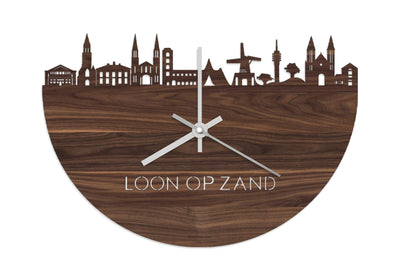 Skyline Klok Loon op Zand Noten