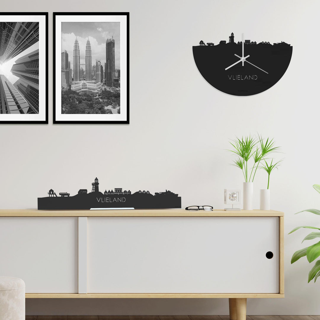Skyline Klok Vlieland Black houten cadeau wanddecoratie relatiegeschenk van WoodWideCities