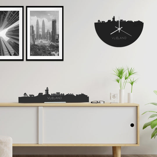 Skyline Klok Vlieland Black houten cadeau wanddecoratie relatiegeschenk van WoodWideCities