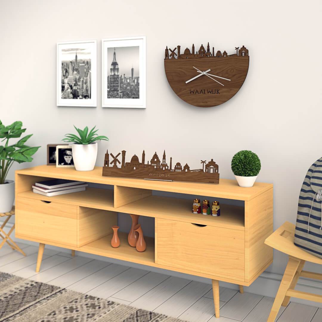 Skyline Klok Waalwijk Noten houten cadeau wanddecoratie relatiegeschenk van WoodWideCities
