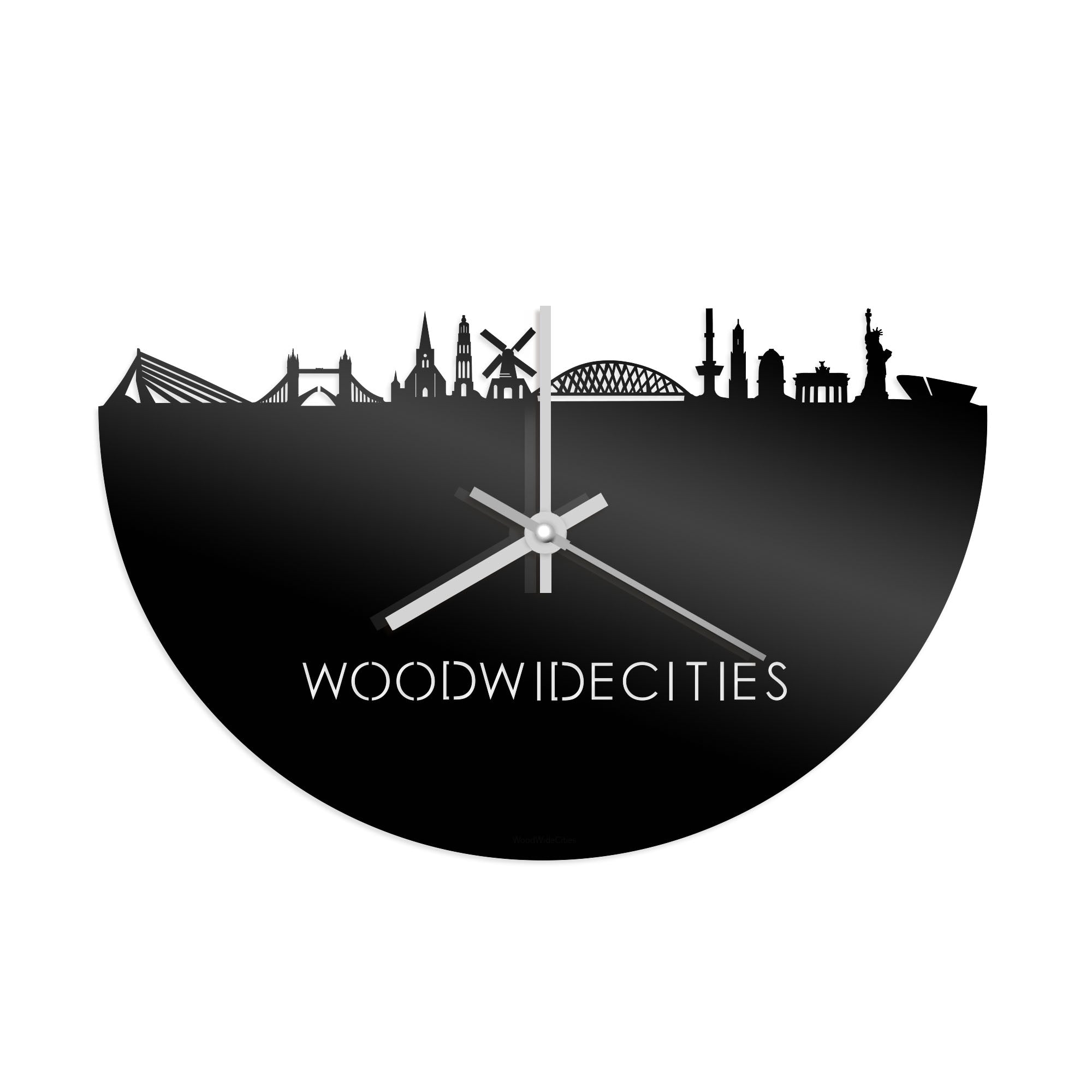 Skyline Klok WoodWideCities Zwart glanzend gerecycled kunststof cadeau decoratie relatiegeschenk van WoodWideCities
