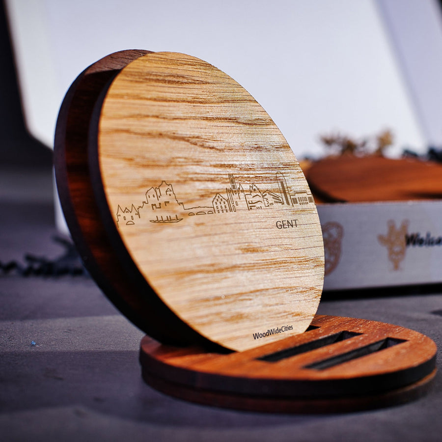 Skyline Onderzetters Gent Eiken en noten houten cadeau decoratie relatiegeschenk van WoodWideCities