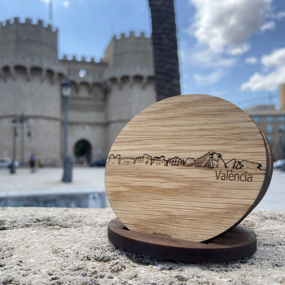 Skyline Onderzetters Valencia Eiken en noten houten cadeau decoratie relatiegeschenk van WoodWideCities
