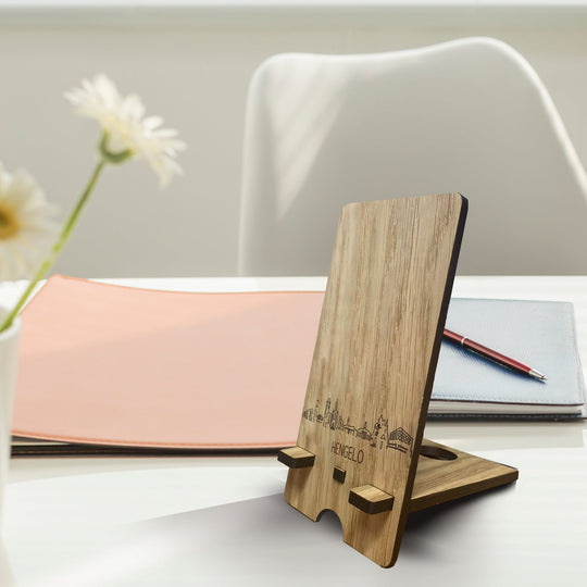 Skyline Telefoonhouder Hengelo houten cadeau decoratie relatiegeschenk van WoodWideCities