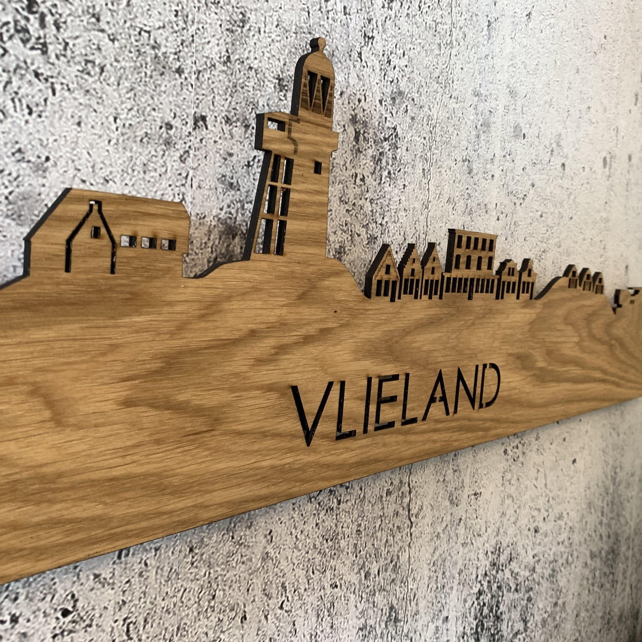 Skyline Vlieland Eiken houten cadeau decoratie relatiegeschenk van WoodWideCities